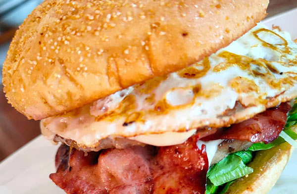 Burgers, Hot Dogs & Chips